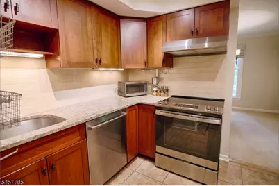 36 Countryside Dr, Bernards Township, NJ 07920 - Photo 6