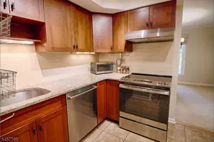36 Countryside Dr, Bernards Township, NJ 07920 - Photo 6