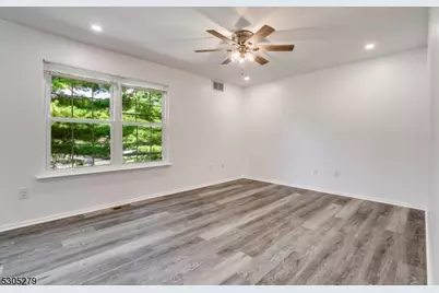 130 Winchester Way, Franklin Township, NJ 08873 - Photo 26