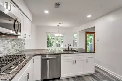 130 Winchester Way, Franklin Township, NJ 08873 - Photo 20