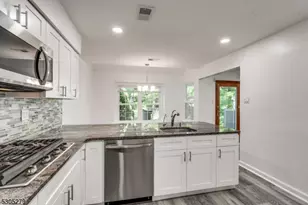 130 Winchester Way, Franklin Township, NJ 08873 - Photo 20