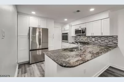 130 Winchester Way, Franklin Township, NJ 08873 - Photo 18