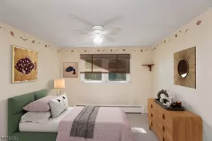 35 Rock Rd W, Green Brook Township, NJ 08812 - Photo 12