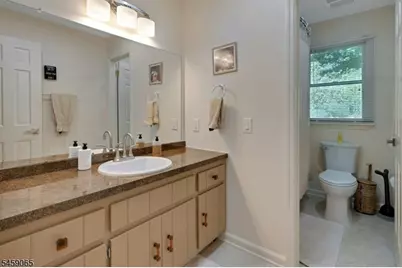 47 Long Ridge Rd, Parsippany, NJ 07869 - Photo 24