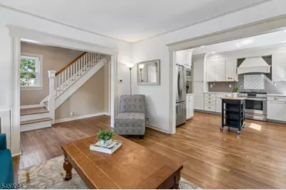 46 N Hillside Ave, Chatham, NJ 07928 - Photo 4
