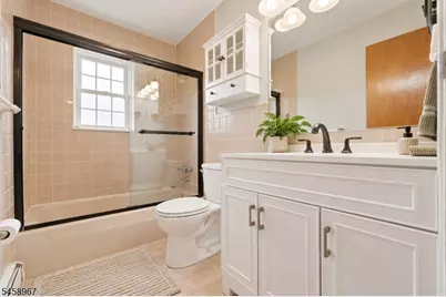 605 Grove St #8, Clifton, NJ 07013 - Photo 14