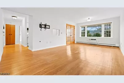 605 Grove St #8, Clifton, NJ 07013 - Photo 4