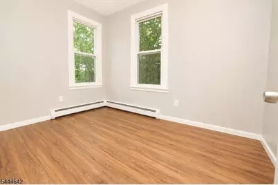 444 S 19th St, Newark, NJ 07103 - Photo 8