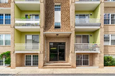 272 Walnut St #5D, Newark, NJ 07105 - Photo 1