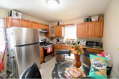 831 Smith St, Linden, NJ 07036 - Photo 6