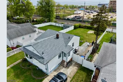 831 Smith St, Linden, NJ 07036 - Photo 8