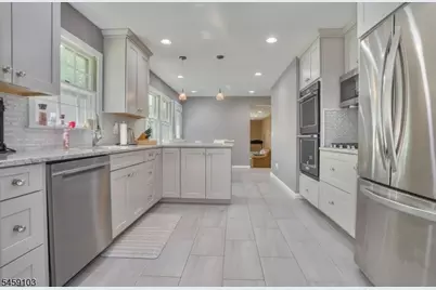 93 Summit Ct, Westfield, NJ 07090 - Photo 6