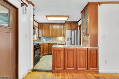 180 Mohawk Dr, Cranford Township, NJ 07016 - Photo 4