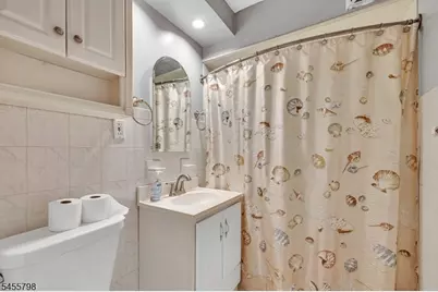 180 Mohawk Dr, Cranford Township, NJ 07016 - Photo 10
