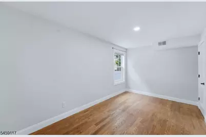 428 Valley St, Orange, NJ 07050 - Photo 16