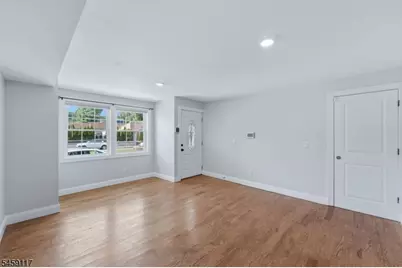 428 Valley St, Orange, NJ 07050 - Photo 8