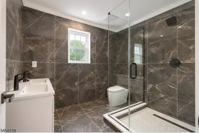 15 Edison St, Clifton, NJ 07013 - Photo 12