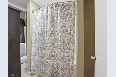 305 Stockton Ave, Roselle, NJ 07203 - Photo 18