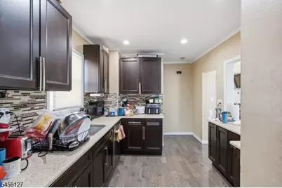305 Stockton Ave, Roselle, NJ 07203 - Photo 10