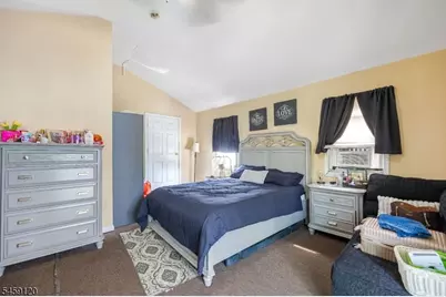 384 Getty Ave, Paterson, NJ 07503 - Photo 10