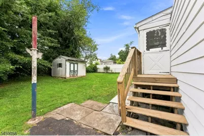 895 Apgar Ter, Rahway, NJ 07065 - Photo 24