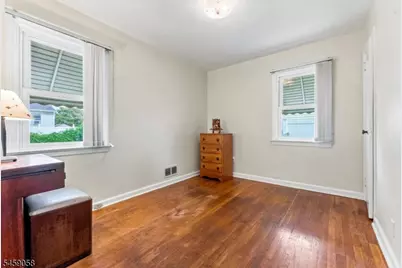 895 Apgar Ter, Rahway, NJ 07065 - Photo 12