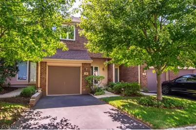 39 Chelsea Ct, Madison, NJ 07940 - Photo 2