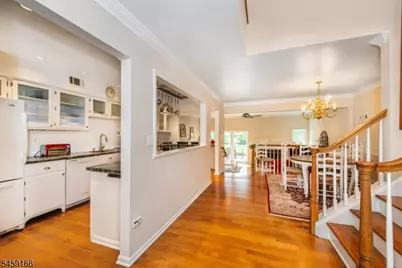39 Chelsea Ct, Madison, NJ 07940 - Photo 4