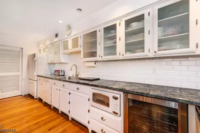 39 Chelsea Ct, Madison, NJ 07940 - Photo 6