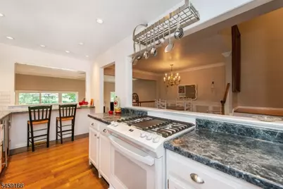 39 Chelsea Ct, Madison, NJ 07940 - Photo 8