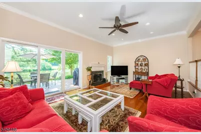 39 Chelsea Ct, Madison, NJ 07940 - Photo 10