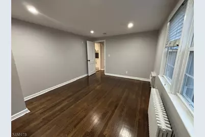 112 Lincoln Park, Cranford Township, NJ 07016 - Photo 2