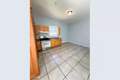 410-412 1st Ave #1, Elizabeth, NJ 07206 - Photo 2