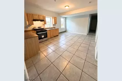 410-412 1st Ave #2, Elizabeth, NJ 07206 - Photo 2