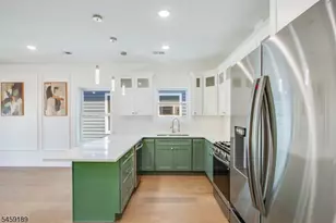 194 Amherst St, East Orange, NJ 07018 - Photo 22