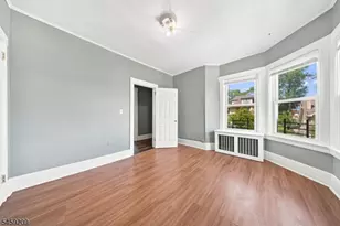 33 Van Houten Pl, Belleville, NJ 07109 - Photo 8