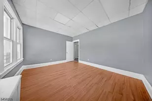 33 Van Houten Pl, Belleville, NJ 07109 - Photo 18