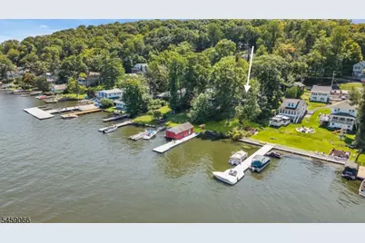 439 Lakeside Blvd, Hopatcong, NJ 07843 - Photo 46