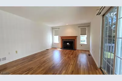 31 Summit Rd, Green Township, NJ 07821 - Photo 8