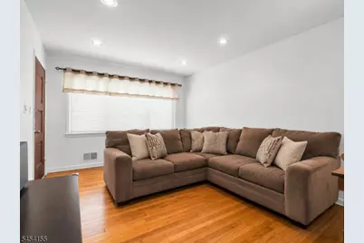 512 Laurel Ave, Roselle Park, NJ 07204 - Photo 4