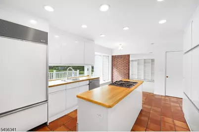 10 Cedar Ln, Roseland, NJ 07068 - Photo 8