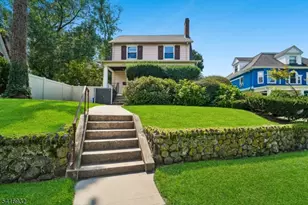 621 Springdale Ave, East Orange, NJ 07017 - Photo 1