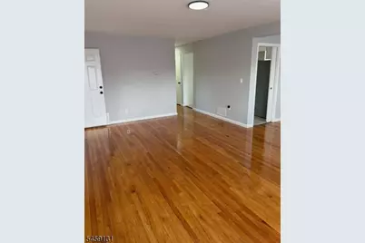 1-3 Crescent Ct #2, Newark, NJ 07106 - Photo 8