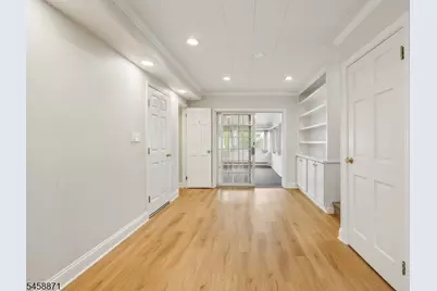 11 Suburban Rd, Clark Township, NJ 07066 - Photo 16