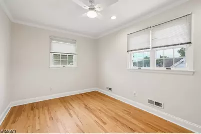 11 Suburban Rd, Clark Township, NJ 07066 - Photo 12
