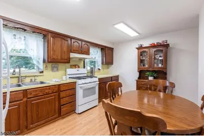 1356 Lambert St, Rahway, NJ 07065 - Photo 4