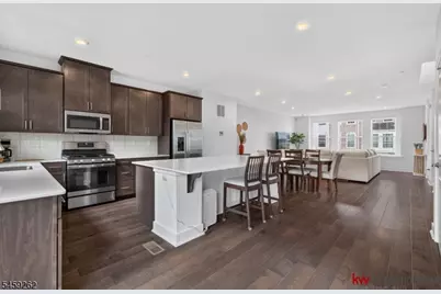 2 Coogan Ct, Morris Plains, NJ 07950 - Photo 4