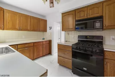 73 Birchwood Ter, Clifton, NJ 07012 - Photo 22