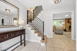 11 Surrey Ln, Springfield, NJ 07081 - Photo 2
