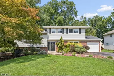 11 Surrey Ln, Springfield, NJ 07081 - Photo 1